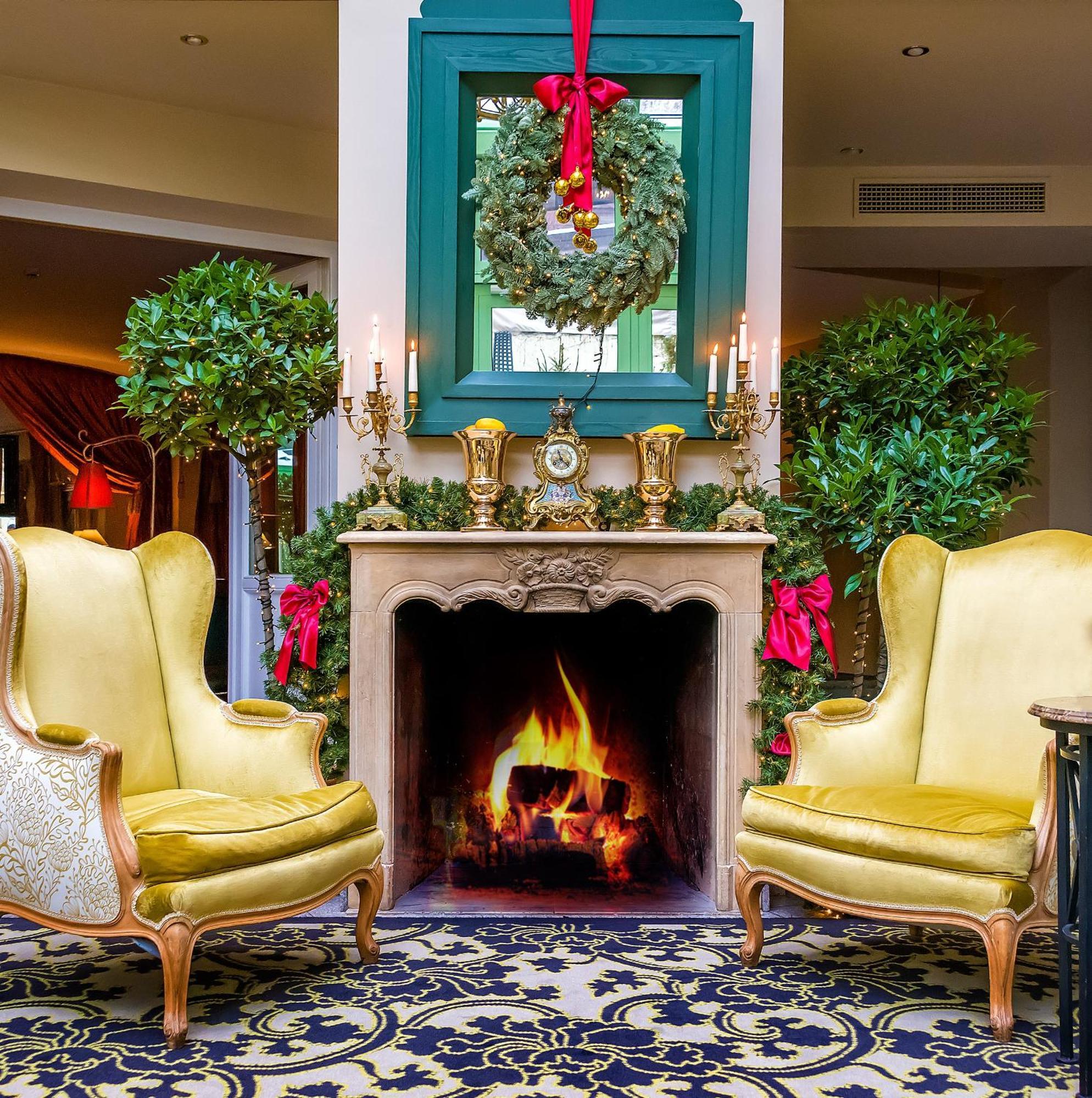 瑞莱沙托斯思提吉莱堡酒店 维尔纽斯 外观 照片 The fireplace in the lobby