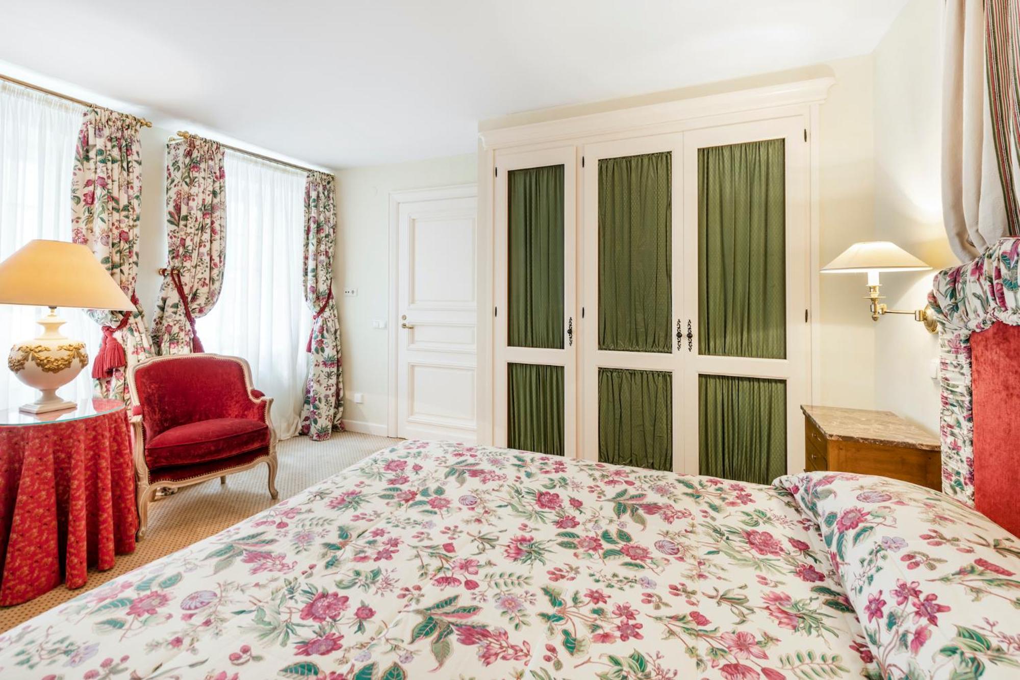 瑞莱沙托斯思提吉莱堡酒店 维尔纽斯 客房 照片 A bedroom at the hotel