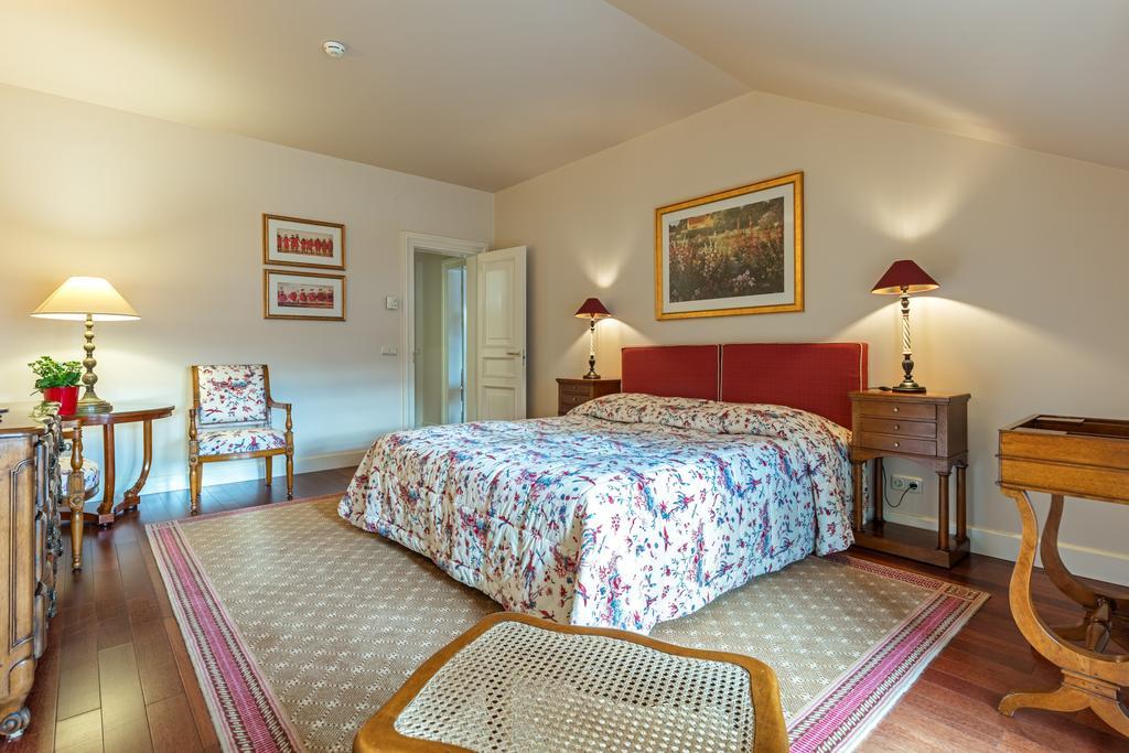 瑞莱沙托斯思提吉莱堡酒店 维尔纽斯 外观 照片 A bedroom at the hotel